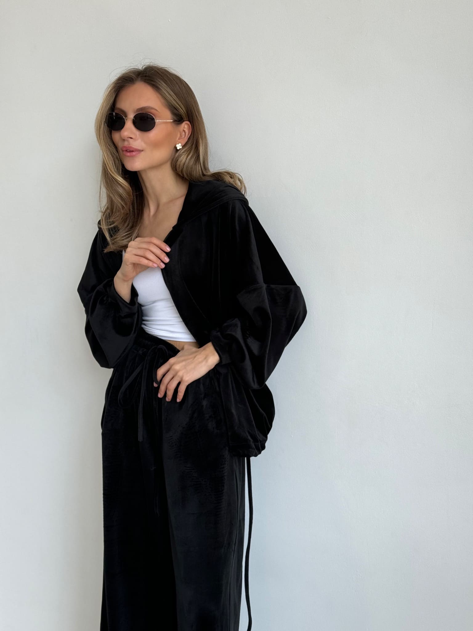 Velvet Lounge Set - Image 4