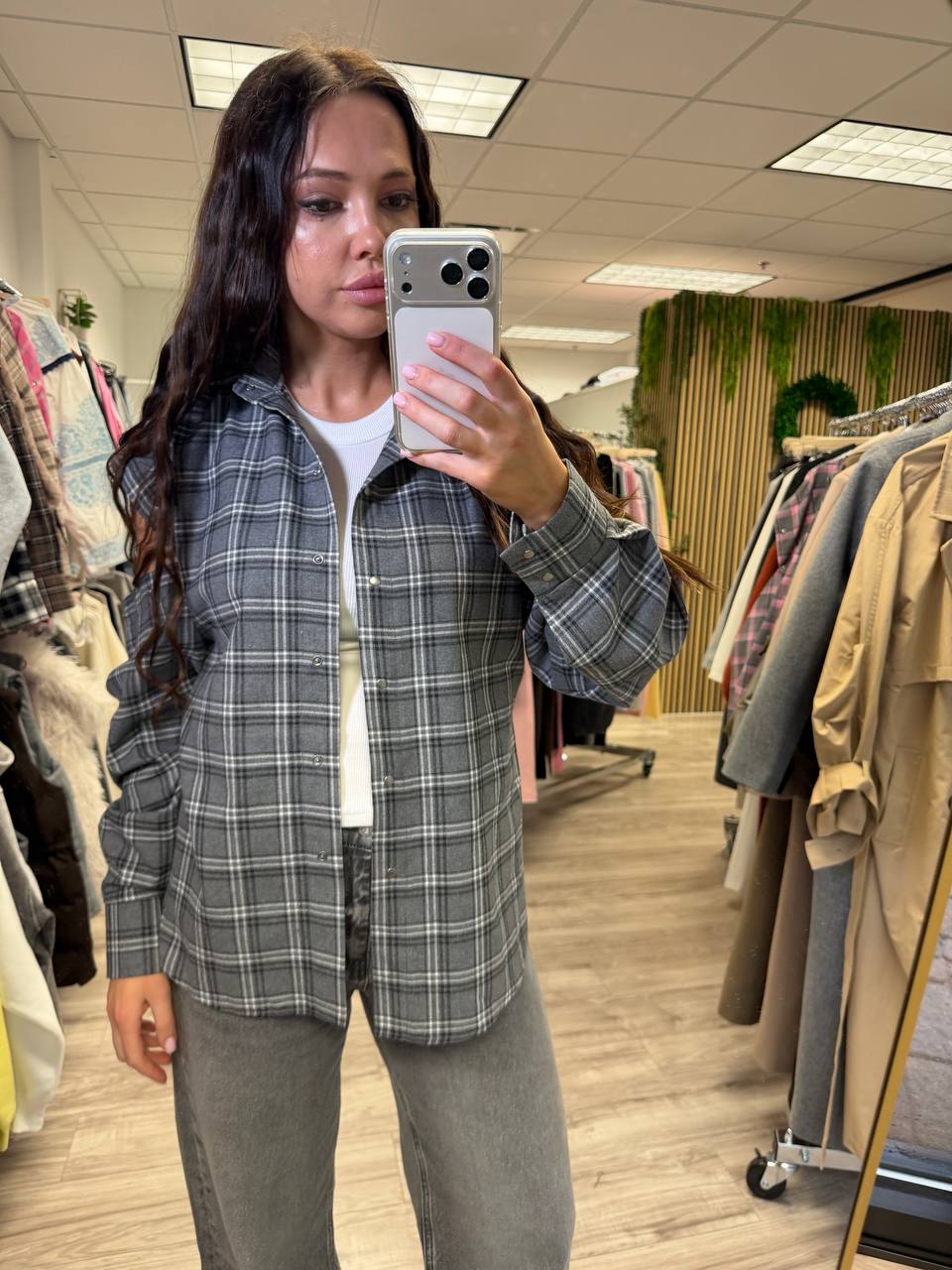 Oversized Plaid Shirt with Snap-Button Sleeves - Image 6