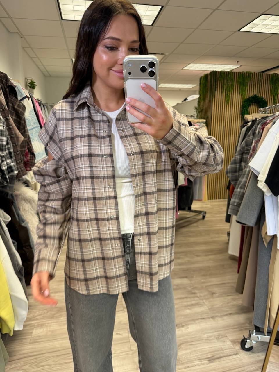 Oversized Plaid Shirt with Snap-Button Sleeves - Image 9